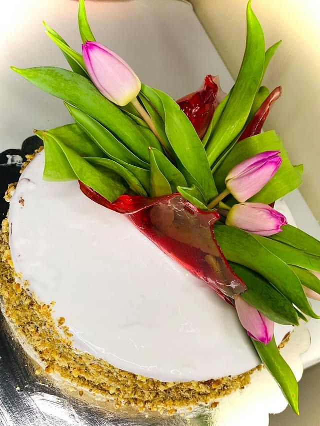 Tort de aniversări, HoHa Delicii