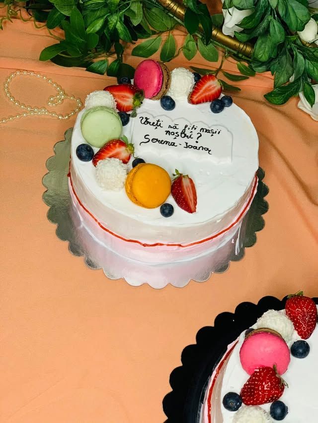 Tort de aniversări, HoHa Delicii