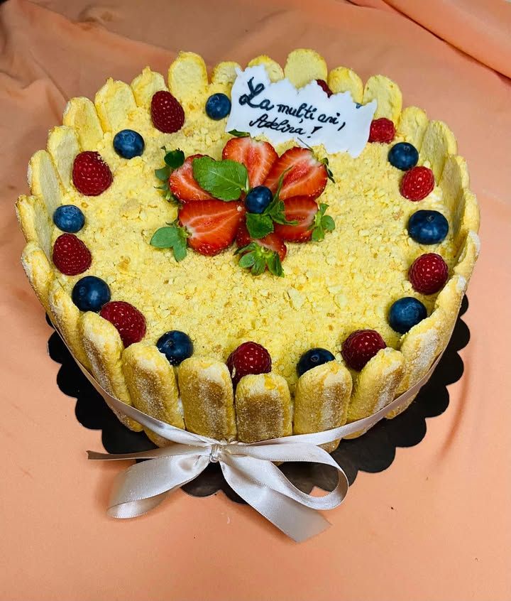 Tort de aniversări, HoHa Delicii