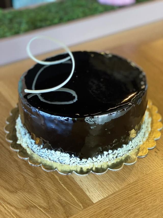 Tort de aniversări, HoHa Delicii