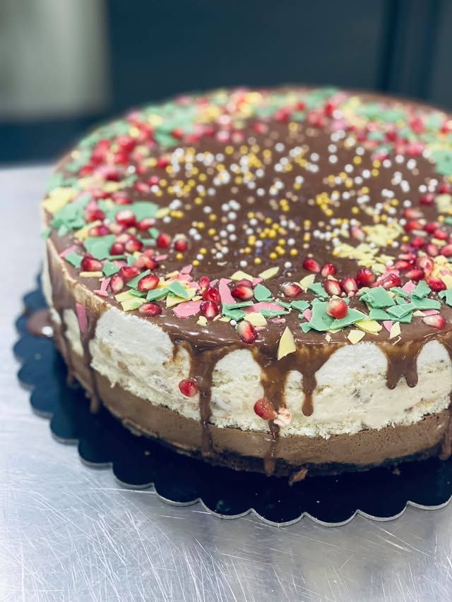 Tort de aniversări, HoHa Delicii