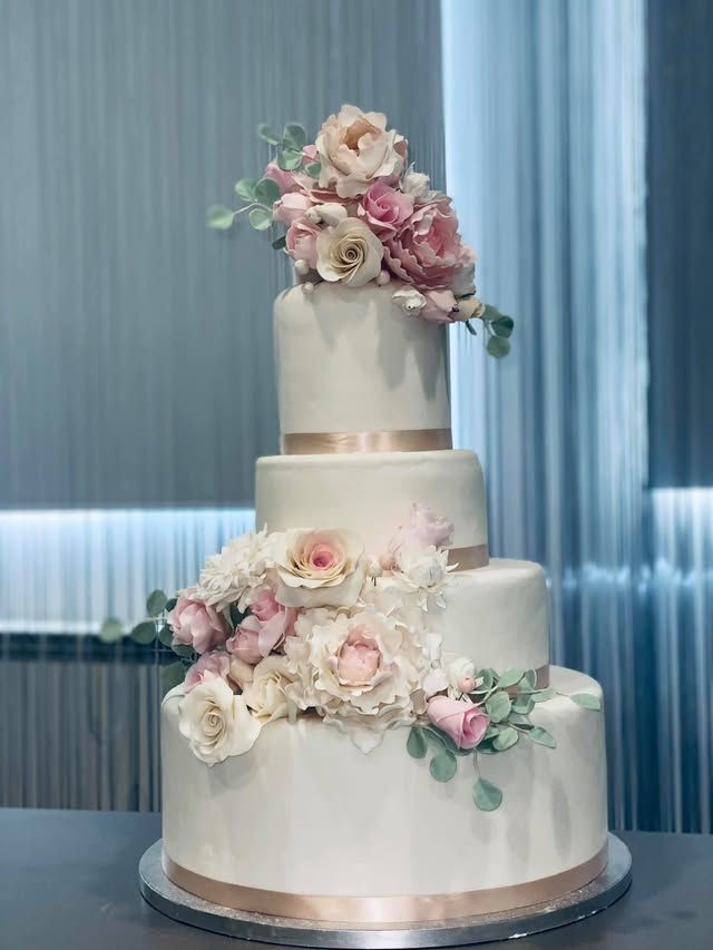 Tort de nuntă sau botez, HoHa Delicii