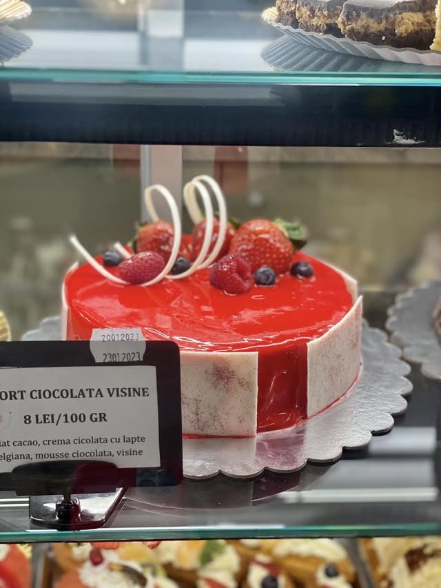 Tort Ciocolată & Vișine